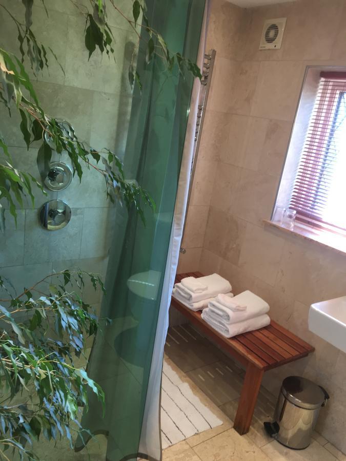 ستينس Heathrow Cottages المظهر الخارجي الصورة