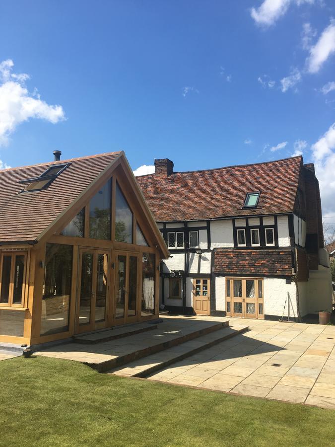 ستينس Heathrow Cottages المظهر الخارجي الصورة